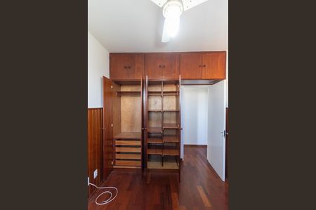 Apartamento para alugar com 65m², 2 quartos e 1 vagaQuarto 01 - armário