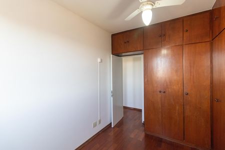 Apartamento para alugar com 65m², 2 quartos e 1 vagaQuarto 02