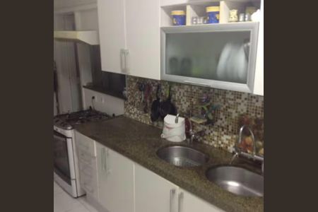 Apartamento à venda com 120m², 3 quartos e 2 vagas Apartamento à venda com 120m², 3 quartos e 2 vagasCozinha