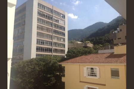 Apartamento à venda com 120m², 3 quartos e 2 vagas Apartamento à venda com 120m², 3 quartos e 2 vagasVista