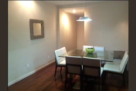 Apartamento à venda com 120m², 3 quartos e 2 vagas Apartamento à venda com 120m², 3 quartos e 2 vagasSala de Jantar