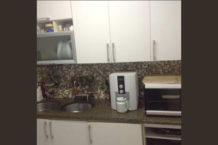 Apartamento à venda com 120m², 3 quartos e 2 vagas Apartamento à venda com 120m², 3 quartos e 2 vagasCozinha