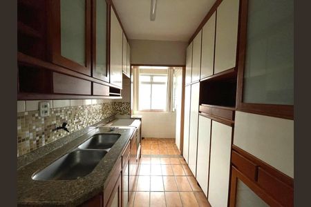 Apartamento para alugar com 64m², 2 quartos e 2 vagas