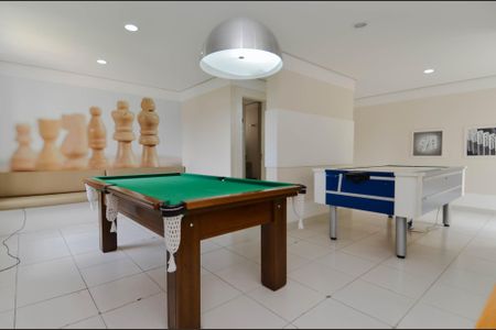 Apartamento à venda com 66m², 3 quartos e 2 vagas Apartamento à venda com 66m², 3 quartos e 2 vagasSalão de jogos