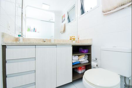 Apartamento à venda com 66m², 3 quartos e 2 vagasBanheiro Social