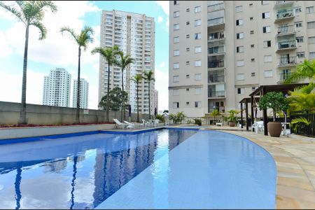 Apartamento à venda com 66m², 3 quartos e 2 vagas Apartamento à venda com 66m², 3 quartos e 2 vagasÁrea comum - Piscina