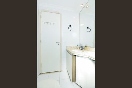 Apartamento à venda com 66m², 3 quartos e 2 vagasBanheiro da Suíte