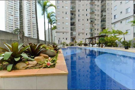 Apartamento à venda com 66m², 3 quartos e 2 vagas Apartamento à venda com 66m², 3 quartos e 2 vagasÁrea comum - Piscina