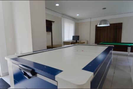 Apartamento à venda com 66m², 3 quartos e 2 vagas Apartamento à venda com 66m², 3 quartos e 2 vagasSalão de jogos