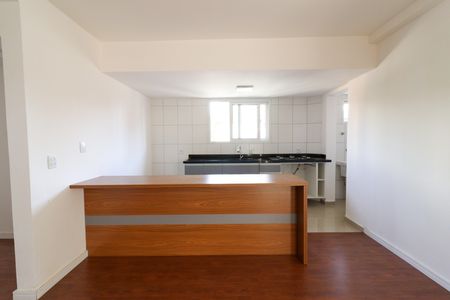 Sala/Cozinha de apartamento para alugar com 2 quartos, 54m² em Vila Itapura, Campinas
