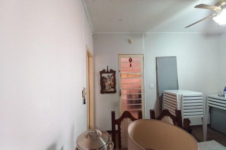 Casa para alugar com 100m², 3 quartos e 1 vaga Casa para alugar com 100m², 3 quartos e 1 vagaSala