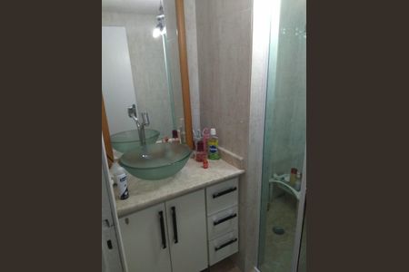 Apartamento à venda com 80m², 3 quartos e 1 vaga Apartamento à venda com 80m², 3 quartos e 1 vagaBanheiro
