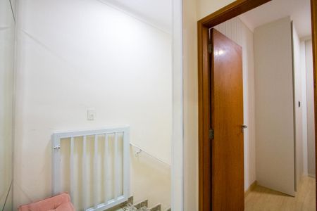 Casa à venda com 121m², 3 quartos e 3 vagas Casa à venda com 121m², 3 quartos e 3 vagasCorredor