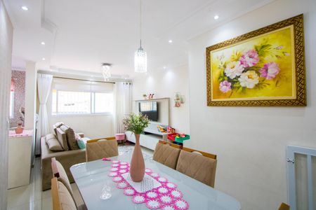 Casa à venda com 121m², 3 quartos e 3 vagas Casa à venda com 121m², 3 quartos e 3 vagasSala