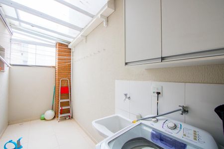 Casa à venda com 121m², 3 quartos e 3 vagas Casa à venda com 121m², 3 quartos e 3 vagasÁrea de serviço