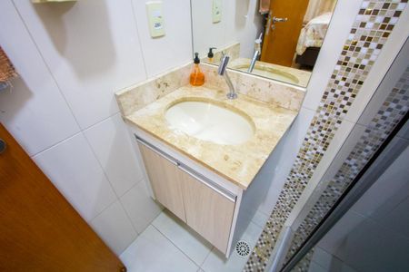 Casa à venda com 121m², 3 quartos e 3 vagas Casa à venda com 121m², 3 quartos e 3 vagasBanheiro do quarto 1