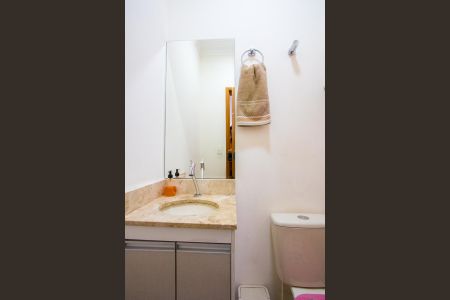 Casa à venda com 121m², 3 quartos e 3 vagas Casa à venda com 121m², 3 quartos e 3 vagasLavabo