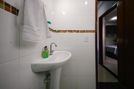 Casa de condomínio à venda com 72m², 3 quartos e 2 vagas Casa de condomínio à venda com 72m², 3 quartos e 2 vagasBanheiro