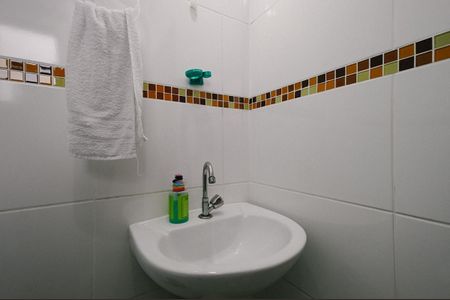 Casa de condomínio à venda com 72m², 3 quartos e 2 vagas Casa de condomínio à venda com 72m², 3 quartos e 2 vagasBanheiro