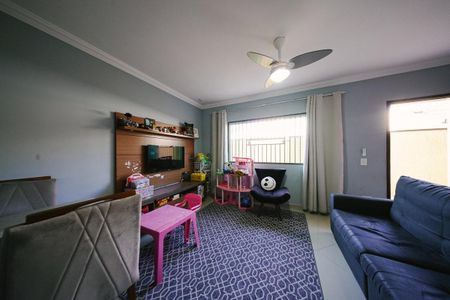 Sala de casa de condomínio à venda com 3 quartos, 72m² em Vila Granada, São Paulo