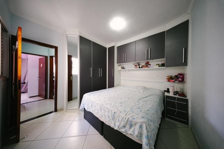 Casa de condomínio à venda com 72m², 3 quartos e 2 vagas Casa de condomínio à venda com 72m², 3 quartos e 2 vagasSuíte
