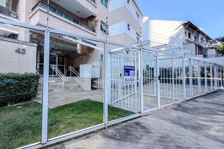 Studio para alugar com 75m², 1 quarto e 2 vagas Studio para alugar com 75m², 1 quarto e 2 vagasFachada com Plaquinha