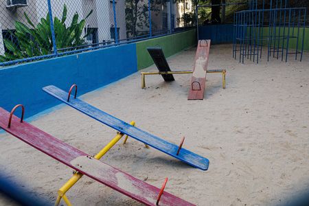 Apartamento à venda com 57m², 3 quartos e 1 vaga Apartamento à venda com 57m², 3 quartos e 1 vagaÁrea comum - Playground