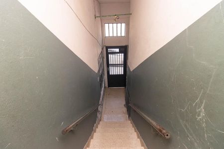Apartamento para alugar com 105m², 2 quartos e sem vaga Apartamento para alugar com 105m², 2 quartos e sem vagaEscada