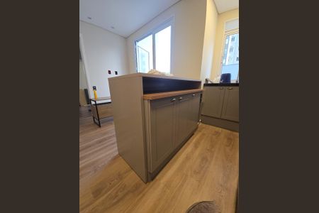 Cozinha de apartamento à venda com 1 quarto, 78m² em Jardim Monte Alegre, Taboão da Serra