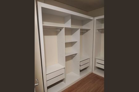 Quarto de apartamento à venda com 1 quarto, 78m² em Jardim Monte Alegre, Taboão da Serra
