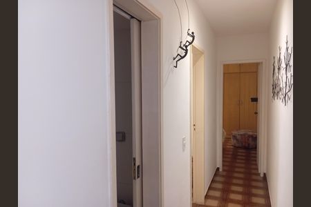 Apartamento à venda com 98m², 2 quartos e 1 vaga Apartamento à venda com 98m², 2 quartos e 1 vagaCorredor