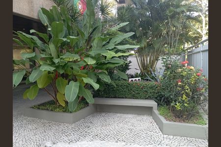 Apartamento à venda com 98m², 2 quartos e 1 vaga Apartamento à venda com 98m², 2 quartos e 1 vagaÁrea externa