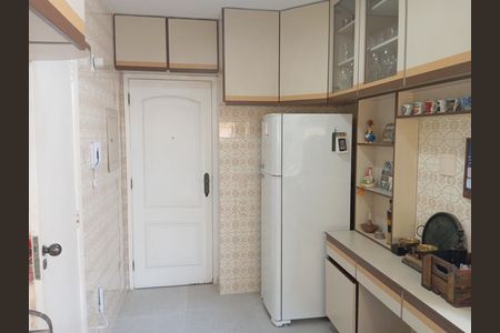 Apartamento à venda com 98m², 2 quartos e 1 vaga Apartamento à venda com 98m², 2 quartos e 1 vagaCozinha