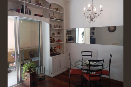 Apartamento à venda com 98m², 2 quartos e 1 vaga Apartamento à venda com 98m², 2 quartos e 1 vagaSala