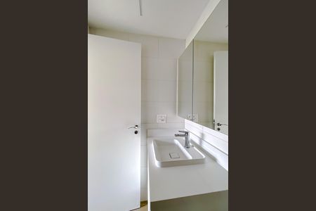 Banheiro de kitnet/studio para alugar com 1 quarto, 31m² em Pompeia, São Paulo