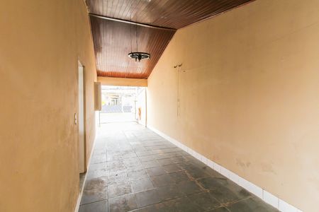 Área externa de casa à venda com 2 quartos, 200m² em Harmonia, Canoas