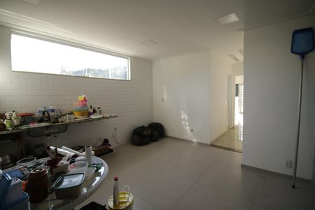 Casa para alugar com 381m², 7 quartos e 3 vagasCozinha