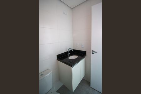 Apartamento para alugar com 60m², 2 quartos e 2 vagas Apartamento para alugar com 60m², 2 quartos e 2 vagasBanheiro