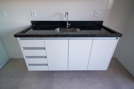 Apartamento para alugar com 60m², 2 quartos e 2 vagas Apartamento para alugar com 60m², 2 quartos e 2 vagasCozinha