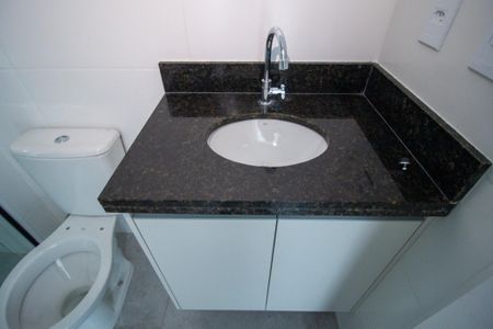 Apartamento para alugar com 60m², 2 quartos e 2 vagas Apartamento para alugar com 60m², 2 quartos e 2 vagasBanheiro