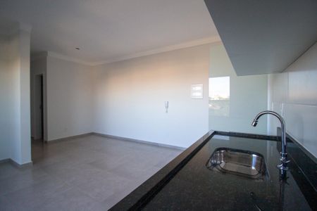 Apartamento para alugar com 61m², 2 quartos e 2 vagas Apartamento para alugar com 61m², 2 quartos e 2 vagasCozinha