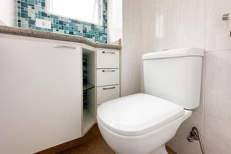 Apartamento à venda com 110m², 3 quartos e 1 vaga Apartamento à venda com 110m², 3 quartos e 1 vagaBanheiro da Suíte 2