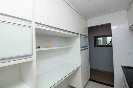 Apartamento para alugar com 73m², 2 quartos e 2 vagas Apartamento para alugar com 73m², 2 quartos e 2 vagasCozinha