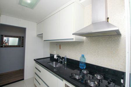 Apartamento para alugar com 73m², 2 quartos e 2 vagas Apartamento para alugar com 73m², 2 quartos e 2 vagasCozinha