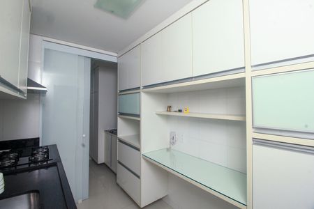Apartamento para alugar com 73m², 2 quartos e 2 vagas Apartamento para alugar com 73m², 2 quartos e 2 vagasCozinha