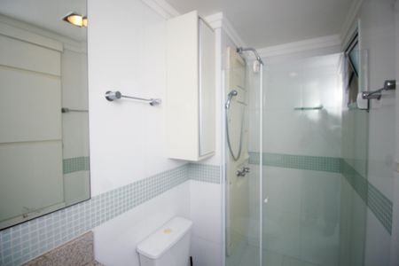 Apartamento para alugar com 73m², 2 quartos e 2 vagas Apartamento para alugar com 73m², 2 quartos e 2 vagasBanheiro da Suíte