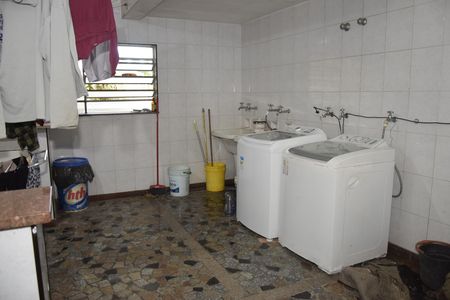 Casa para alugar com 800m², 6 quartos e 12 vagasLavanderia