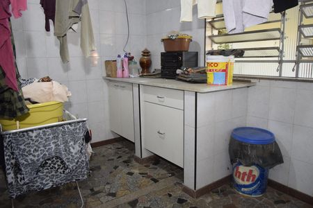Casa para alugar com 800m², 6 quartos e 12 vagasLavanderia
