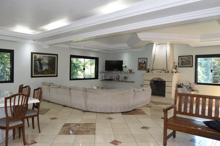Casa para alugar com 800m², 6 quartos e 12 vagasSala
