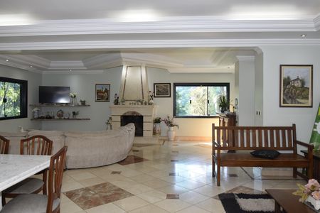 Casa para alugar com 800m², 6 quartos e 12 vagasSala